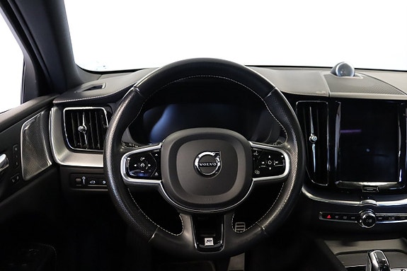 Volvo XC60 7 of 20