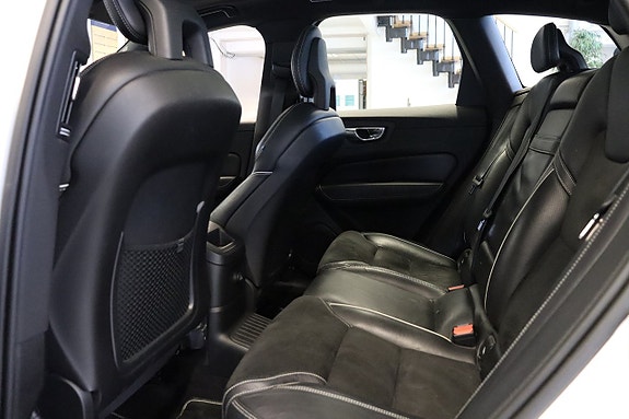 Volvo XC60 16 of 20
