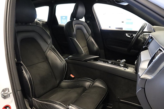 Volvo XC60 15 of 20