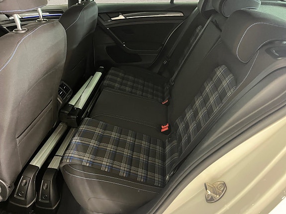 Volkswagen Golf I 7 of 8