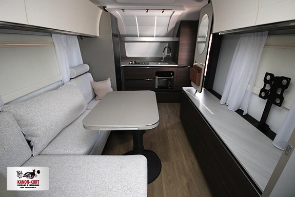 Adria Alpina 663 HT 8 of 18