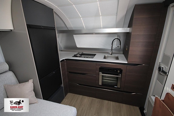 Adria Alpina 663 HT 9 of 18