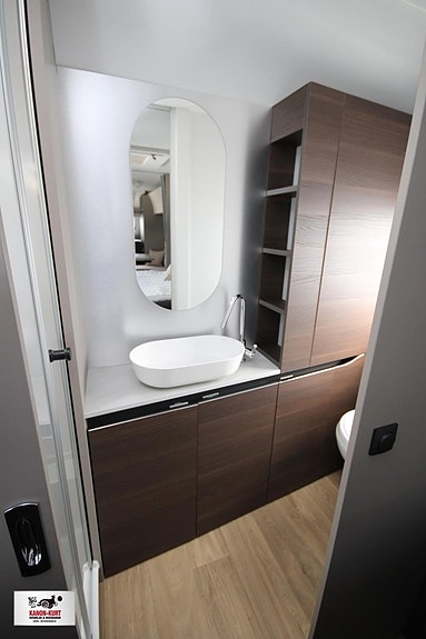 Adria Alpina 663 HT 14 of 18