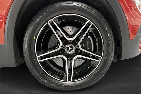 Mercedes-Benz GLB220 d 5 of 30