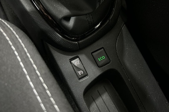 Renault Clio 21 of 22