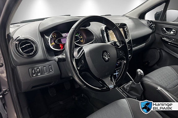 Renault Clio 9 of 22