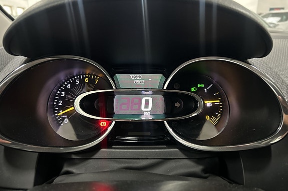 Renault Clio 15 of 22