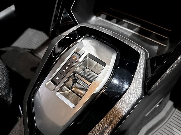 Peugeot 208 10 of 15