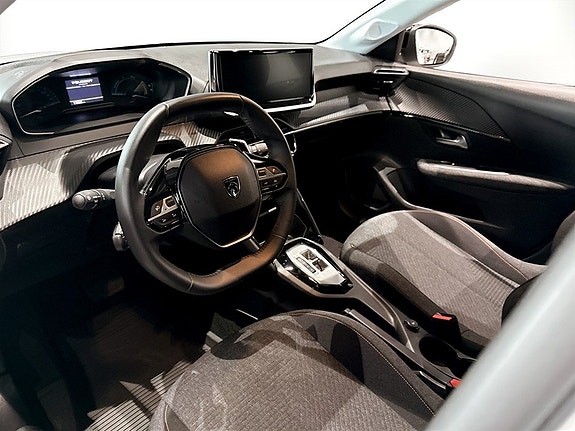 Peugeot 208 4 of 15
