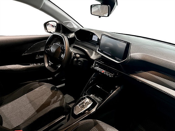 Peugeot 208 11 of 15