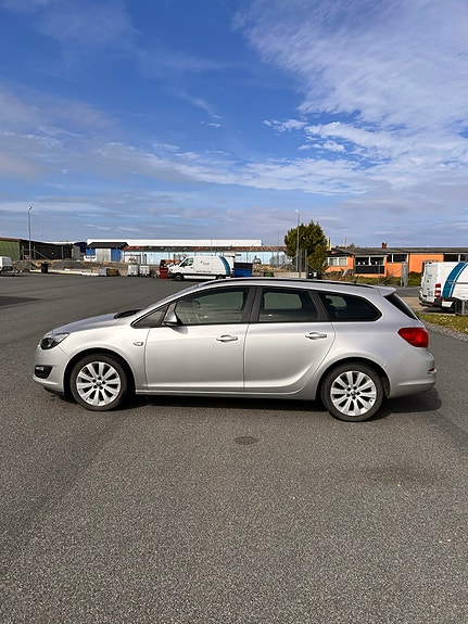Opel Astra 3 of 12
