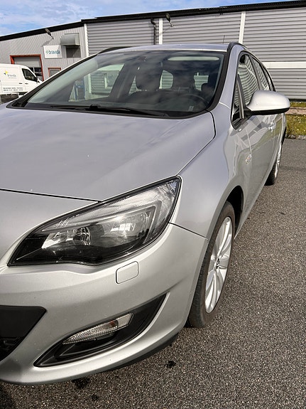 Opel Astra 12 of 12