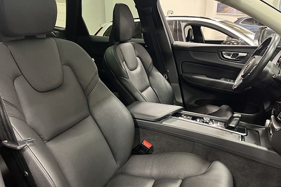 Volvo XC60 13 of 24
