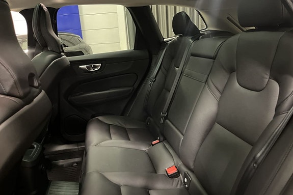 Volvo XC60 12 of 24