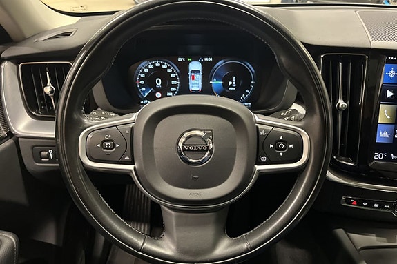 Volvo XC60 14 of 24