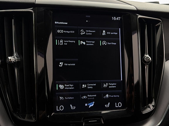 Volvo XC60 18 of 30