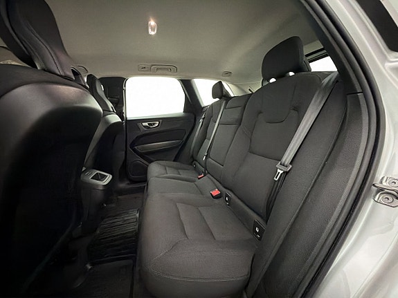 Volvo XC60 23 of 30