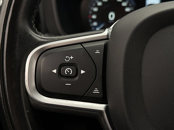 Volvo XC60 19 of 30