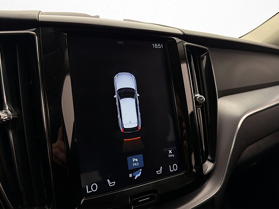 Volvo XC60 16 of 30