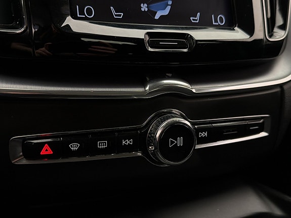 Volvo XC60 25 of 30