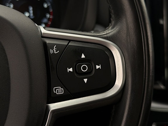 Volvo XC60 21 of 30