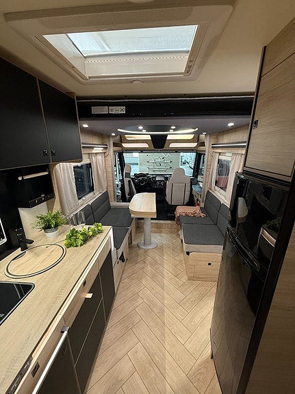 CHALLENGER 2060 Sport Edition Stor lounge, dieselvärmare m elpatron, bra garage m.m! 16 of 21