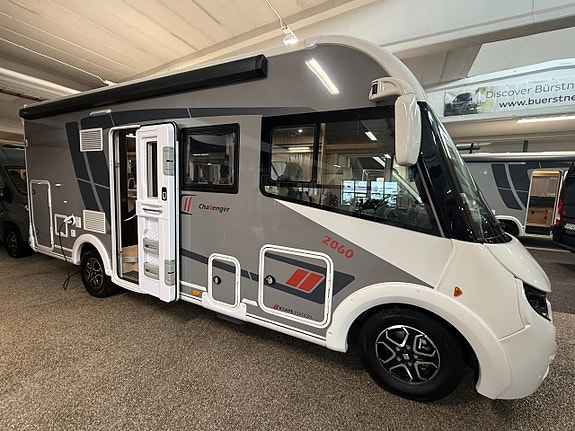CHALLENGER 2060 Sport Edition Stor lounge, dieselvärmare m elpatron, bra garage m.m! 2 of 21
