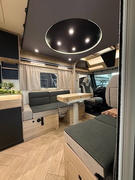 CHALLENGER 2060 Sport Edition Stor lounge, dieselvärmare m elpatron, bra garage m.m! 5 of 21