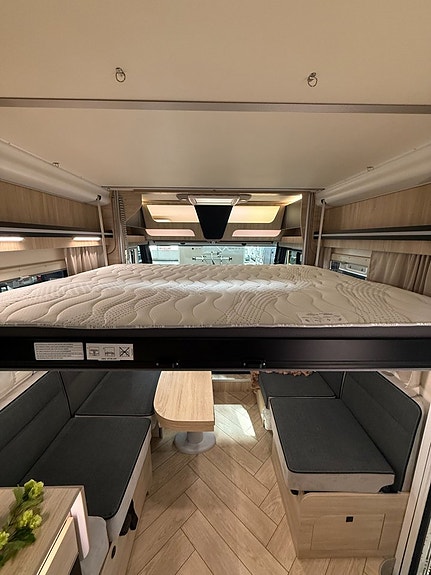 CHALLENGER 2060 Sport Edition Stor lounge, dieselvärmare m elpatron, bra garage m.m! 8 of 21
