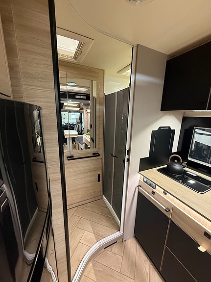 CHALLENGER 2060 Sport Edition Stor lounge, dieselvärmare m elpatron, bra garage m.m! 7 of 21
