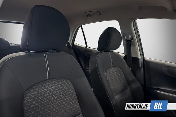 Kia Picanto 12 of 20