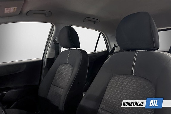 Kia Picanto 10 of 20