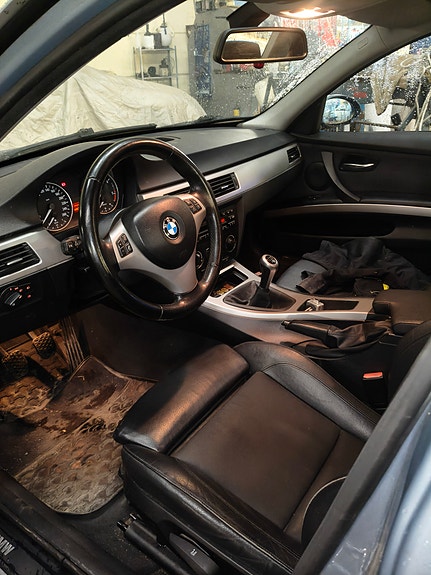 BMW 320d 5 of 5