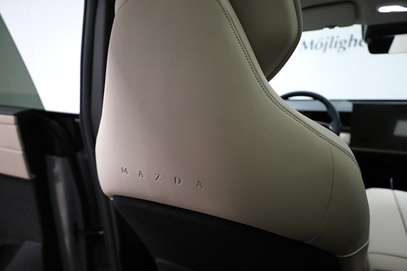 Mazda CX-6e 14 of 30
