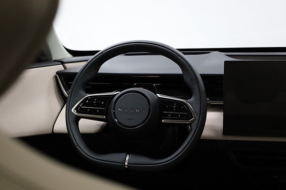Mazda CX-6e 12 of 30