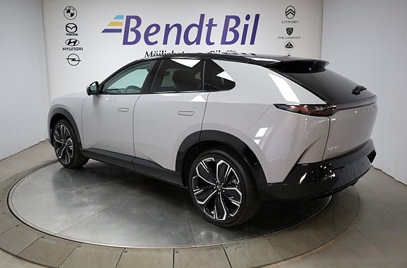 Mazda CX-6e 10 of 30