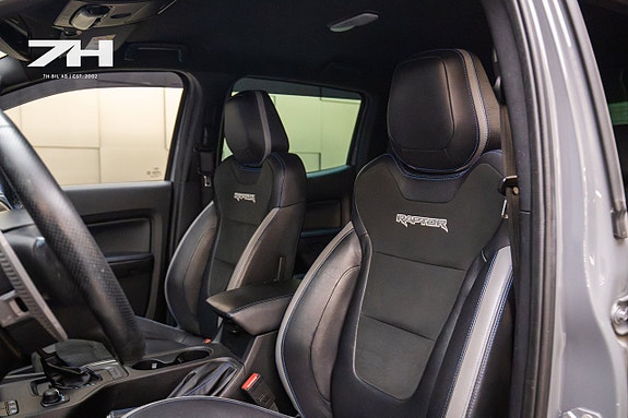 Ford Ranger Raptor 14 of 21