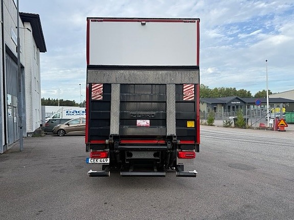 DAF XF460 6x2 skåpbil 4 of 12