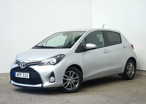 Toyota Yaris 2 of 10