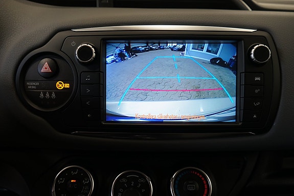 Toyota Yaris 8 of 10