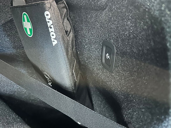 Volvo XC40 9 of 17