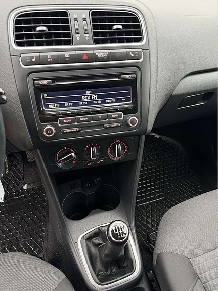 Volkswagen Polo 15 of 21