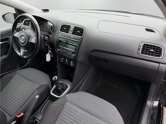 Volkswagen Polo 21 of 21
