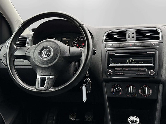 Volkswagen Polo 14 of 21