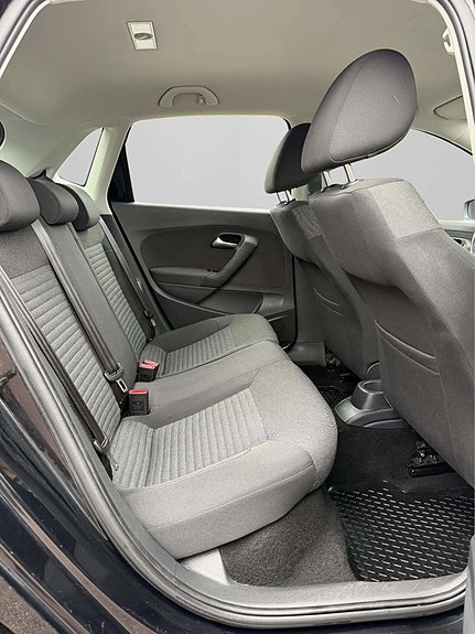 Volkswagen Polo 18 of 21