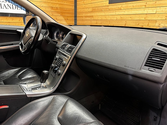Volvo XC60 22 of 24