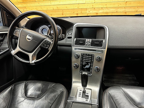 Volvo XC60 19 of 24