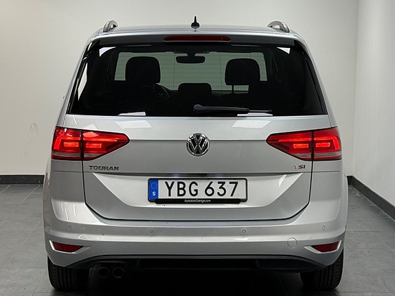 Volkswagen Touran 19 of 19