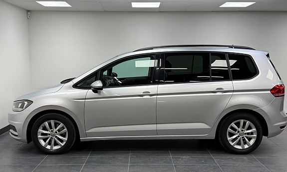 Volkswagen Touran 5 of 19