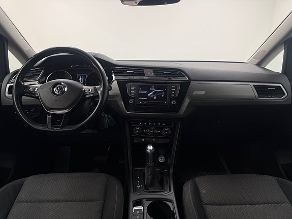 Volkswagen Touran 8 of 19